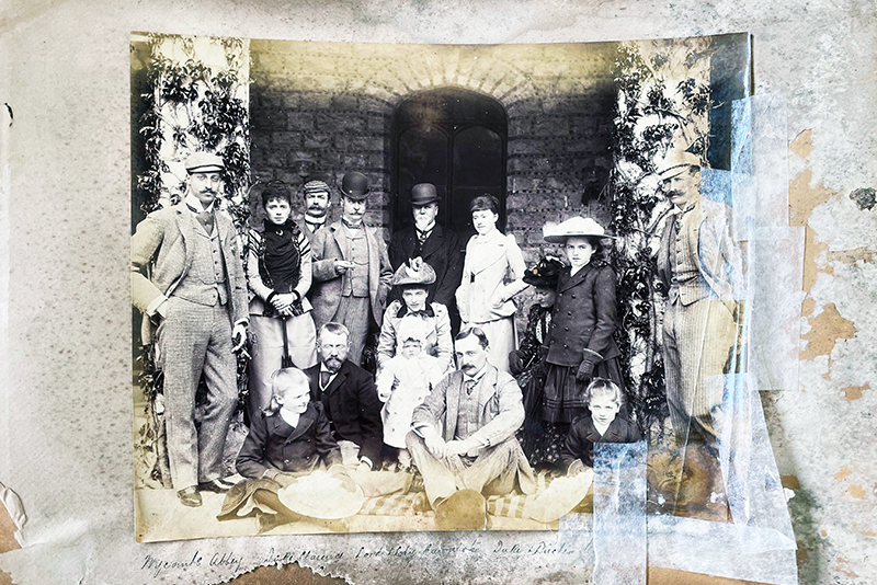 The Carrington Family a photo