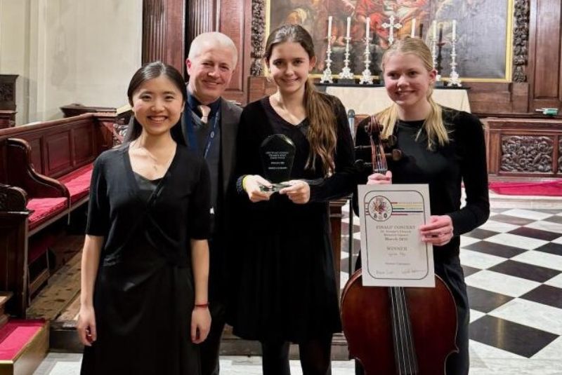 Judy, Allegra and Chloe with Mr Acosta.